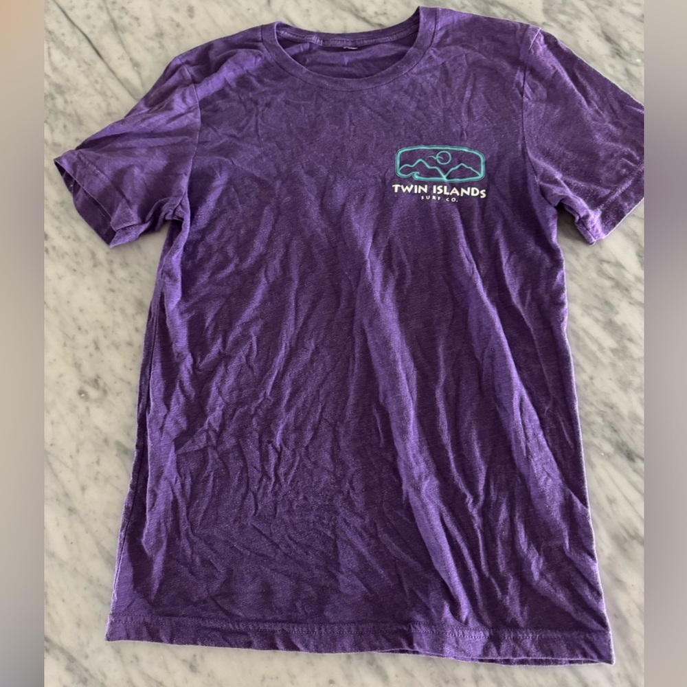Twin Islands Women’s small Purple Short Sleeve Tee